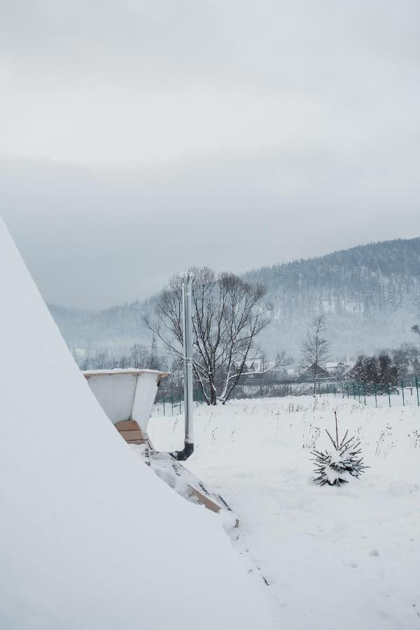 Mountains Hut Villa Mykuljtsjin Eksteriør bilde